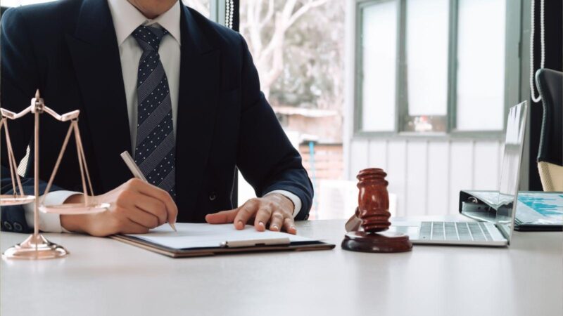 bad broker actions, resolve broker disputes, report a dishonest broker, broker complaint process, legal advice against brokers, brokerage fraud protection, financial advisor misconduct, prevent broker scams, broker misconduct recovery, best options against bad brokers